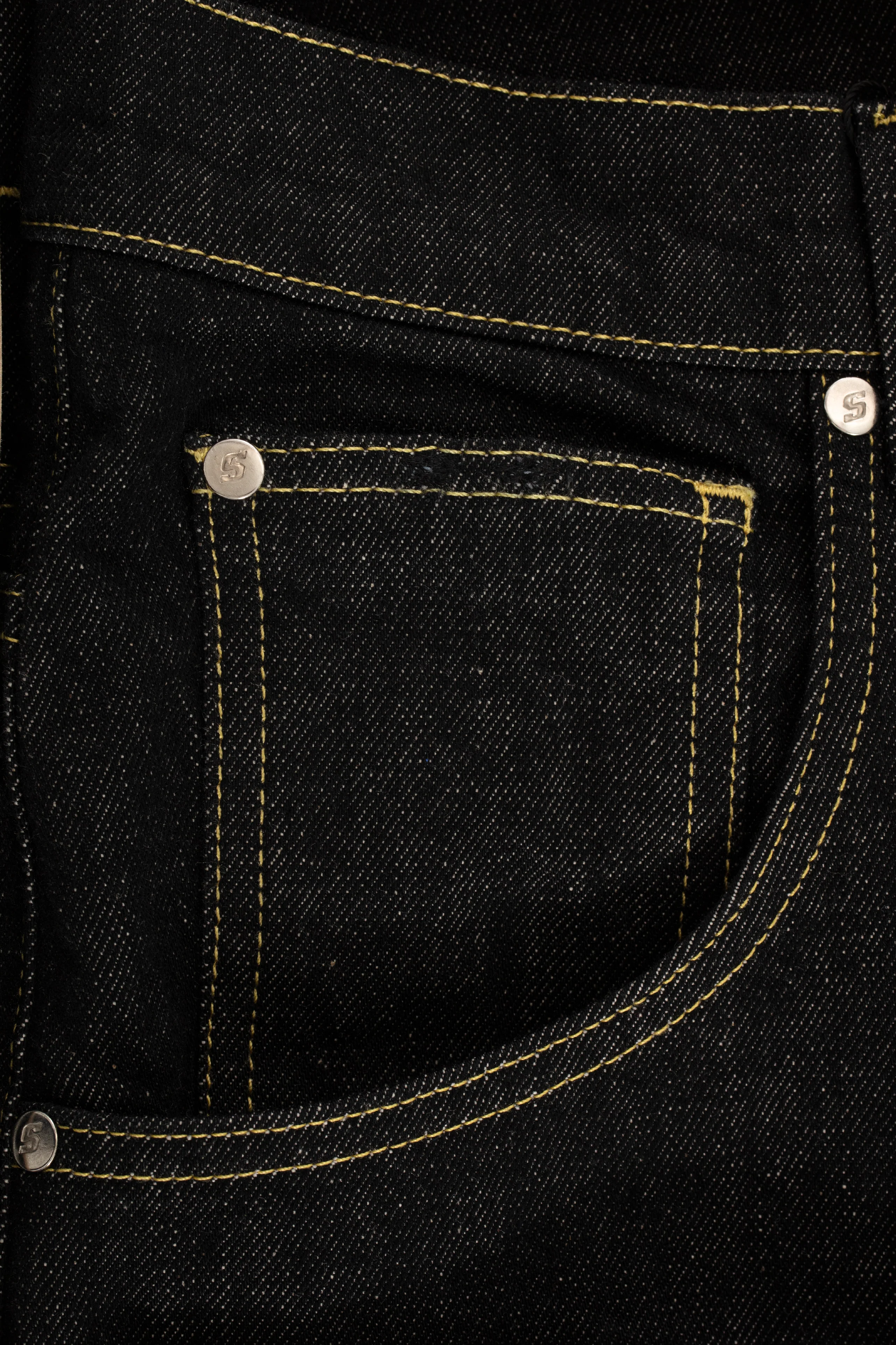 Super Large Denim - Image 6